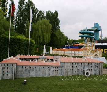 Open-air miniature models